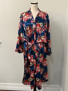 Pretty Robes 1X 2X Satin Floral Robe Blue Kimono Lounge Wrap Plus Size